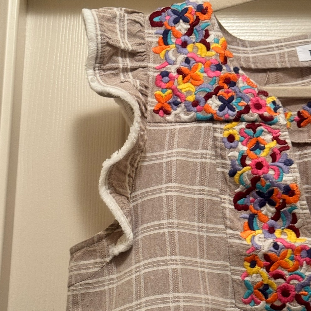EUC THML Floral Embroidered Sleeveless Top Size Large - Picture 2 of 10